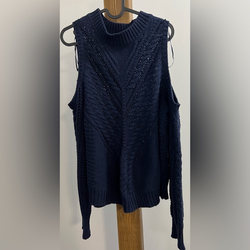 Aeropostale cold‎ shoulder sweater